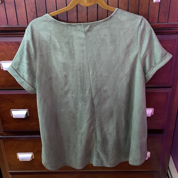 Rae Republic Hunter Green Blouse ✨ - Picture 2 of 3